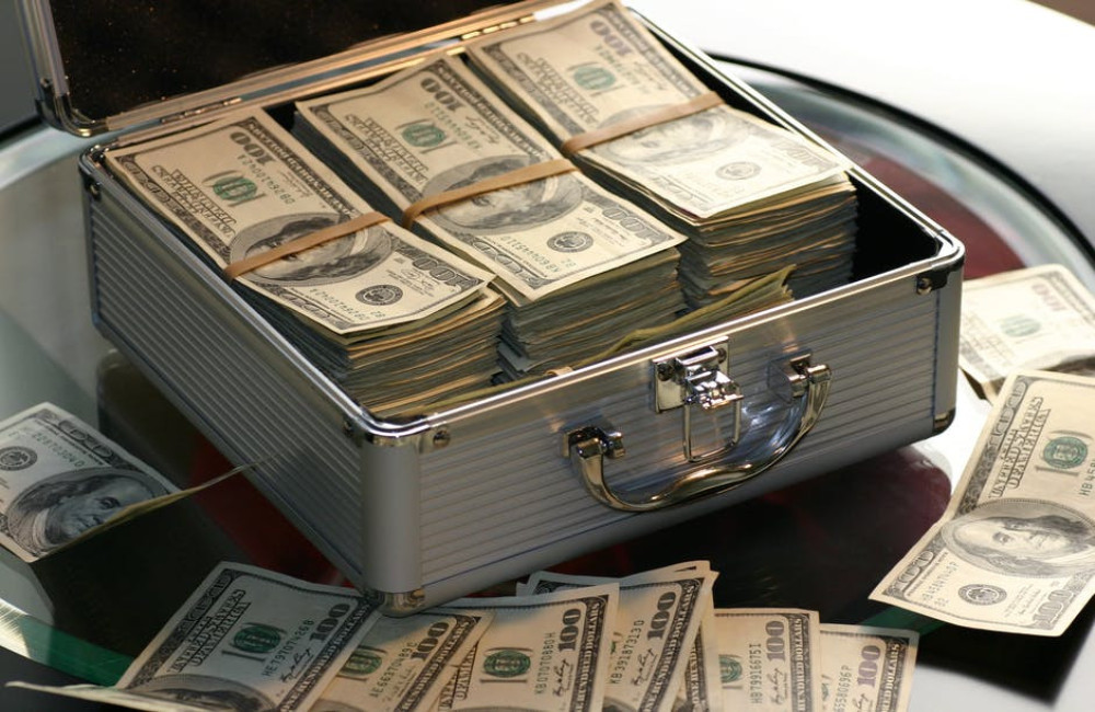Hoe leer je kinderen omgaan met geld: praktische tips voor ouders