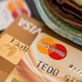 Hoe oud moet je zijn om een eigen bankrekening te openen?