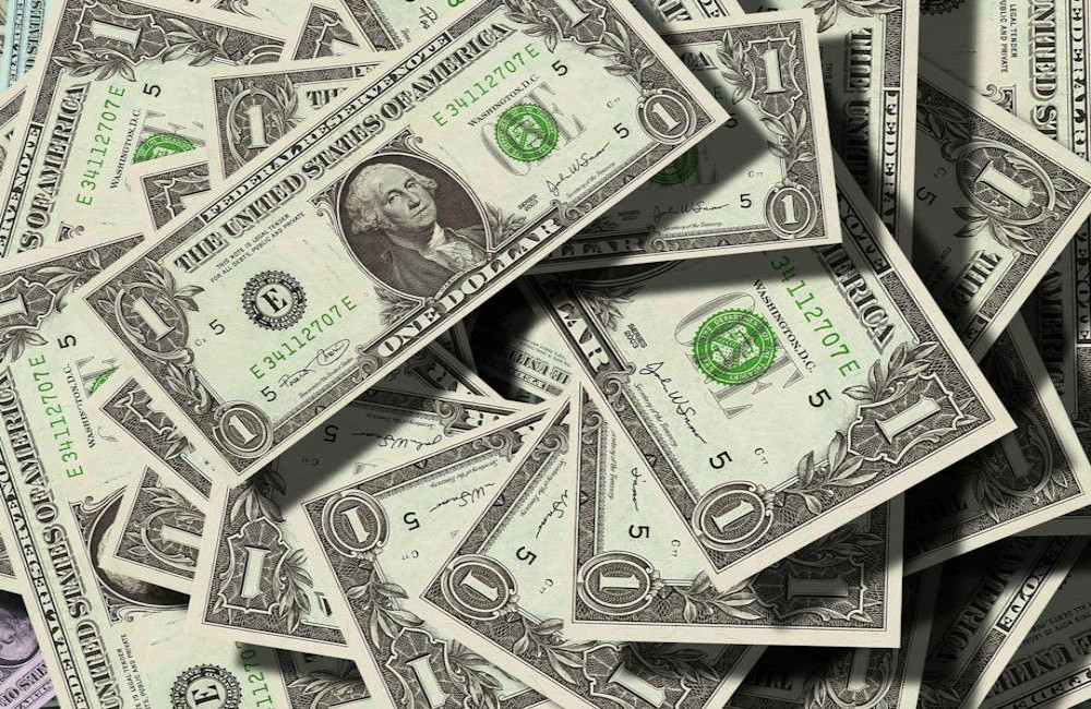 Hoe leren kinderen omgaan met geld? Tips voor financiële opvoeding